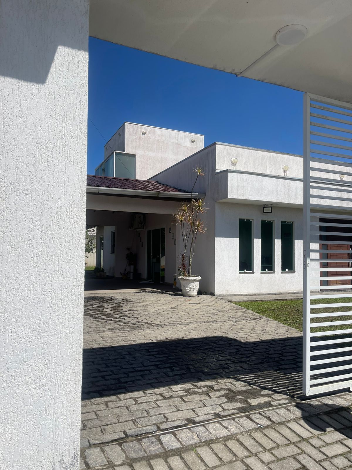 INSTALADOR(A) DE EQUIPAMENTOS DE SEGURANÇA EMPRESARIAL, SEM PRESTAÇÃO DE SERVIÇOS DE VIGILÂNCIA E SEGURANÇA
