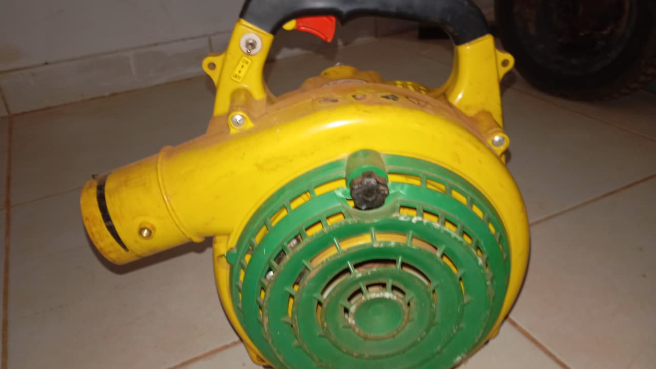 INSTALADOR(A) DE MÁQUINAS E EQUIPAMENTOS INDUSTRIAIS