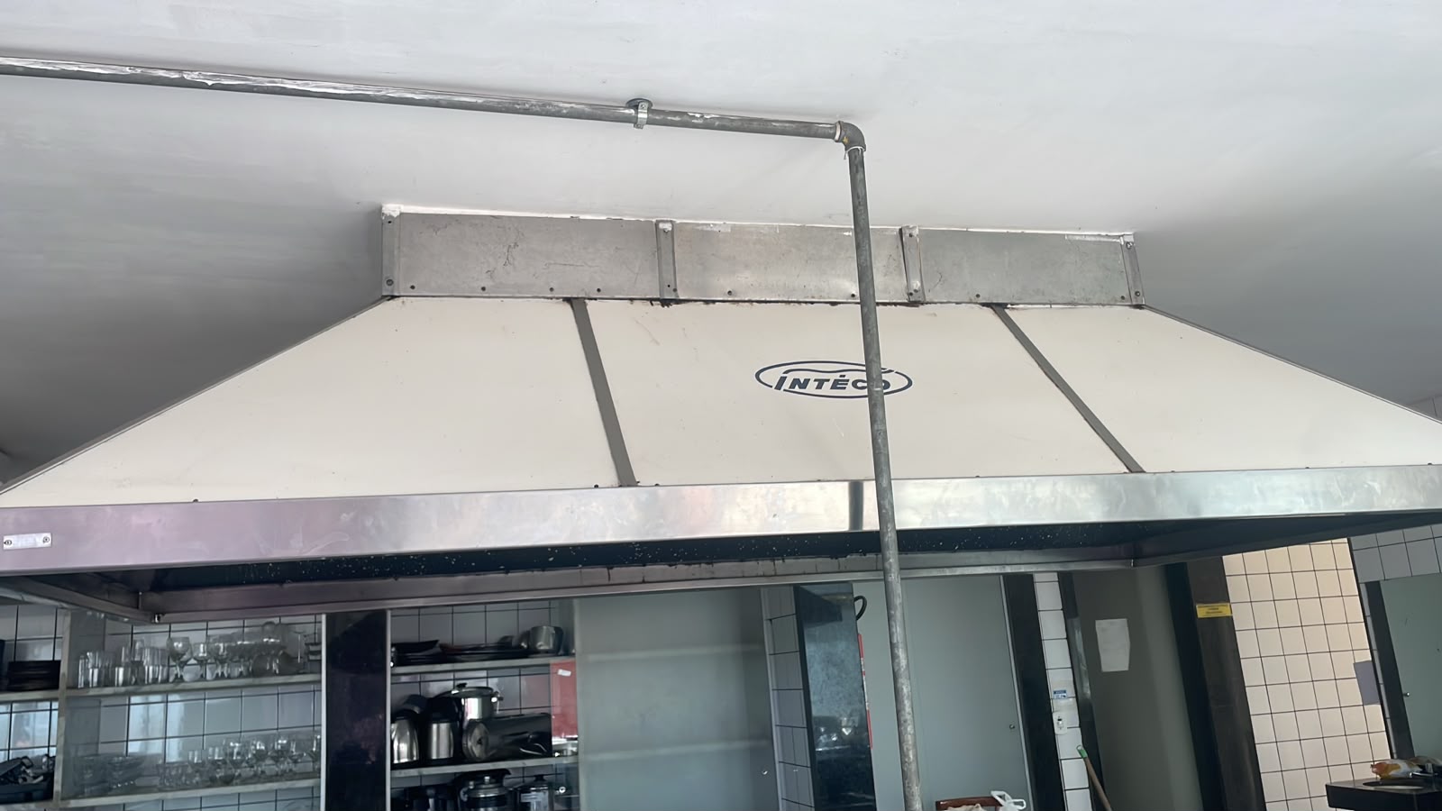 REPARADOR(A) DE MÁQUINAS E APARELHOS DE REFRIGERAÇÃO E VENTILAÇÃO PARA USO INDUSTRIAL E COMERCIAL