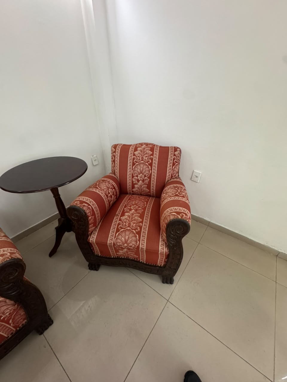 LAVADOR(A) DE ESTOFADO E SOFÁ INDEPENDENTE