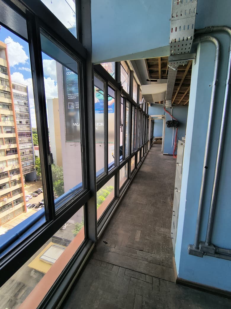 VIDRACEIRO DE EDIFICAÇÕES INDEPENDENTE