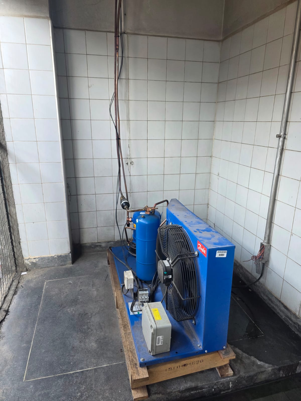 REPARADOR(A) DE MÁQUINAS E APARELHOS DE REFRIGERAÇÃO E VENTILAÇÃO PARA USO INDUSTRIAL E COMERCIAL